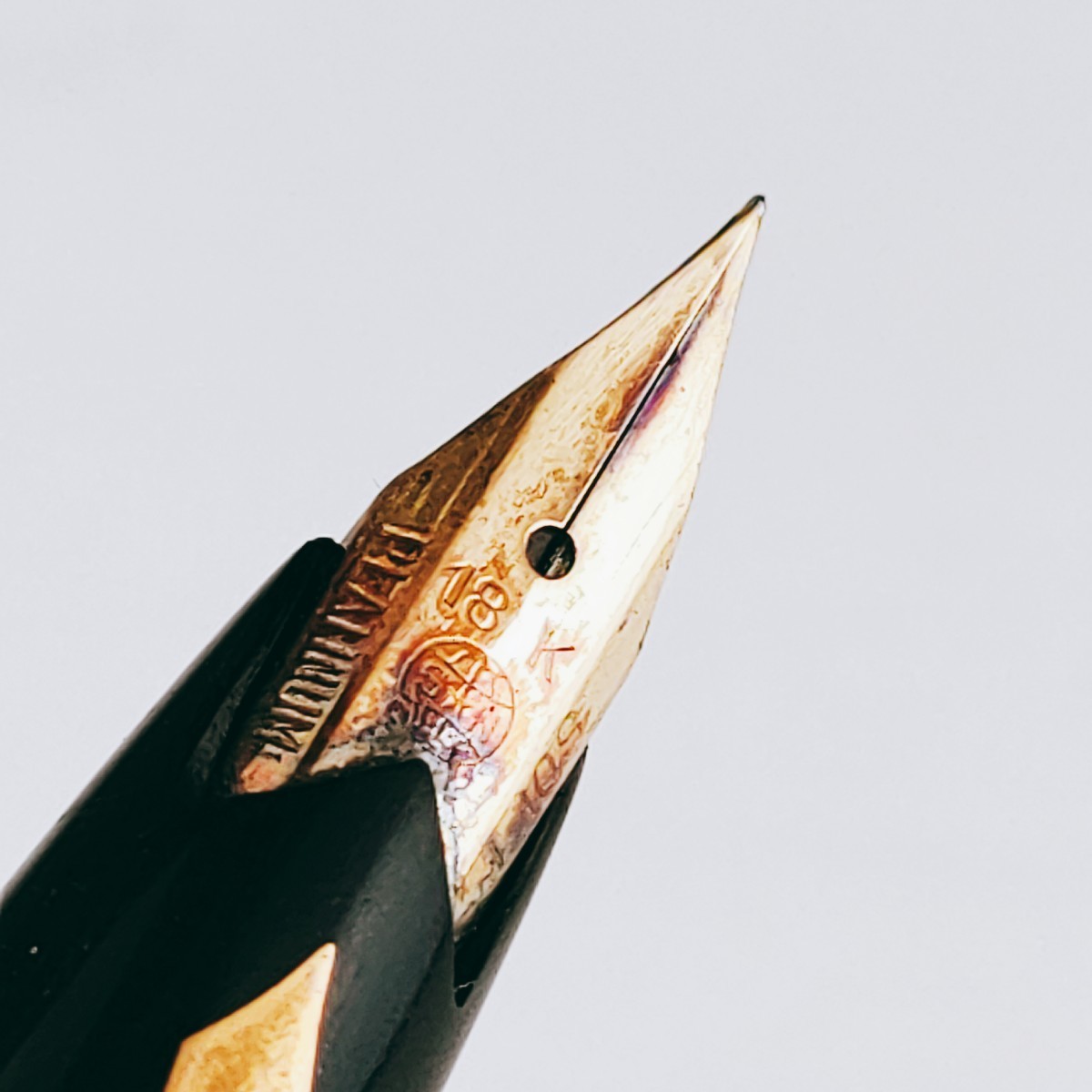 正規店お得 MONTBLANC - プラチナの万年筆、ペン先18金 細字 ソフト