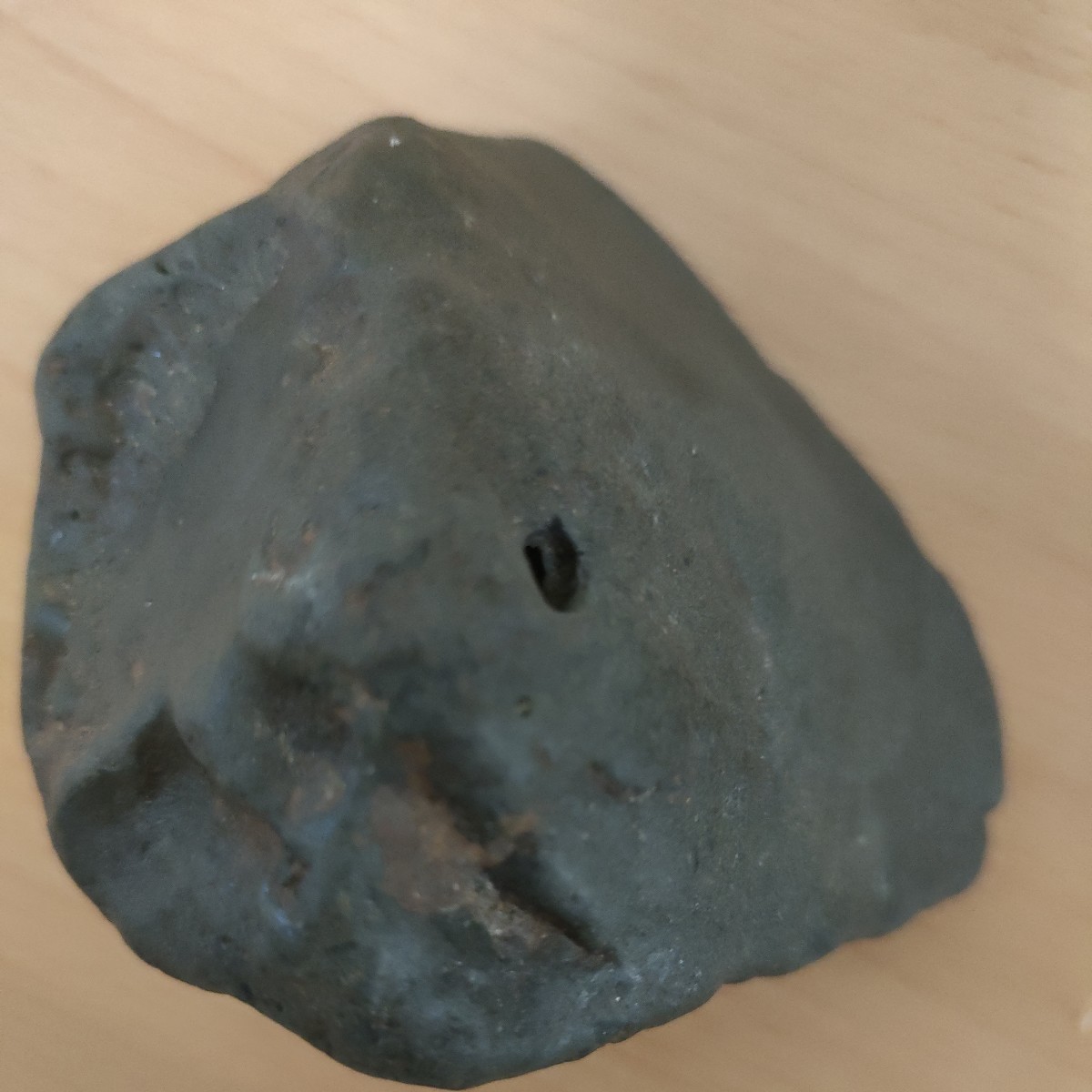 鉄隕石 磁石に付きます 1204g ロシア 鑑賞石 置物の画像9