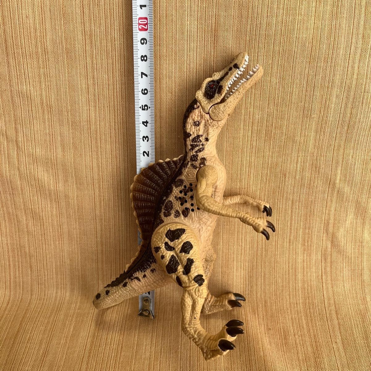 恐竜フィギュア5体セット　ライト&サウンド付