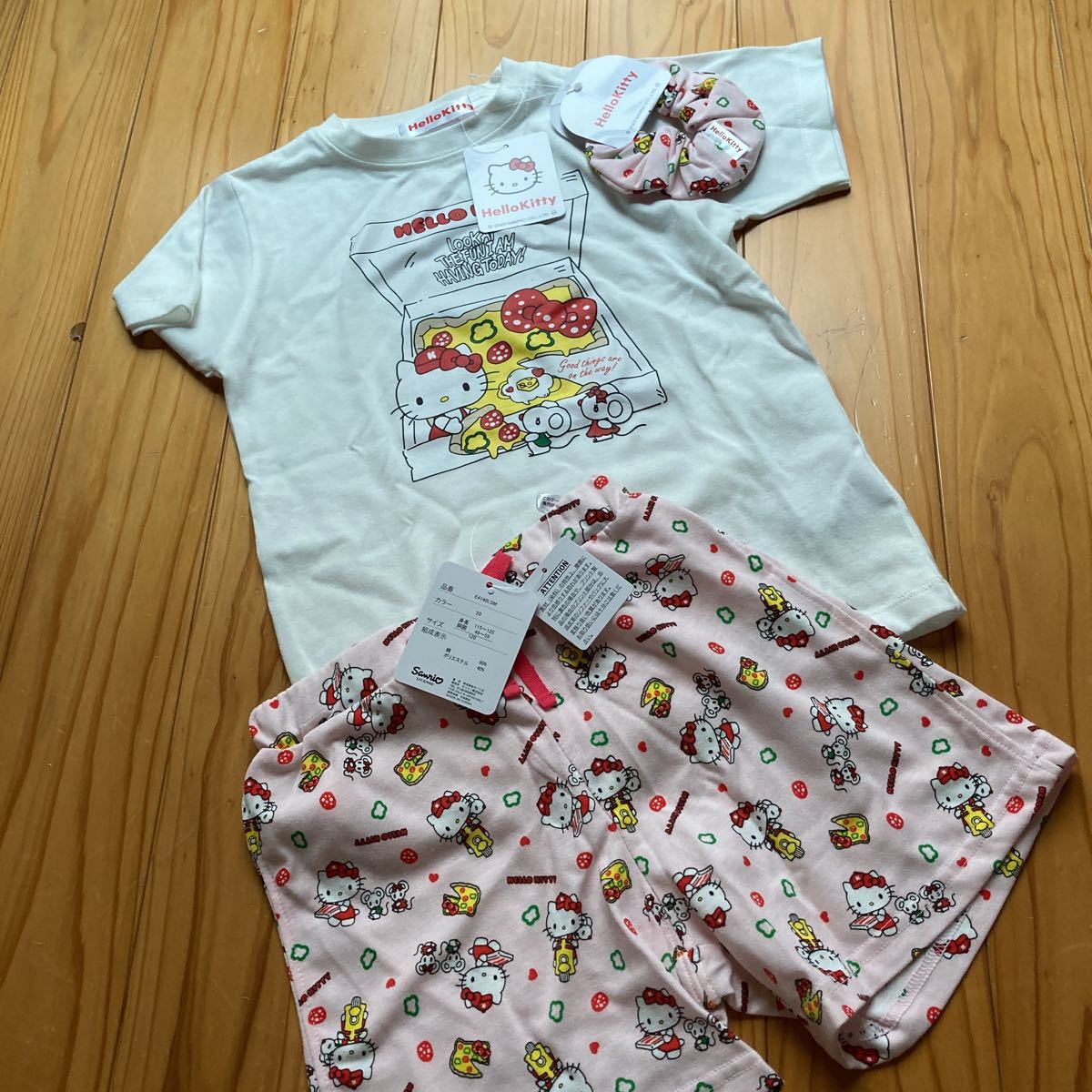  new goods prompt decision free shipping! Hello Kitty elastic attaching short sleeves setup 120 size 3 point set pizza bike 