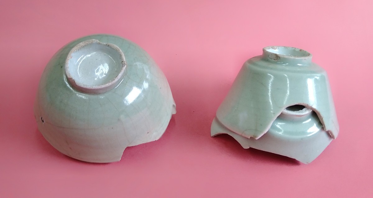 ☆値下げ☆ ＵＫ-６３ 古伊万里 陶片 青磁染付 茶碗 くっつき 発掘品 