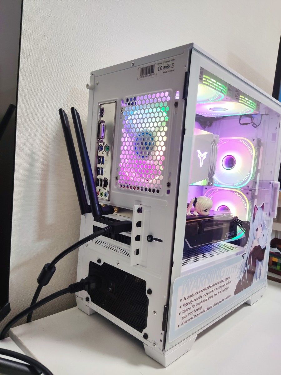 オシャレな白いゲーミングPC Ryzen 5500+RX 5600XT+メモリ16G+SSD 1TB+