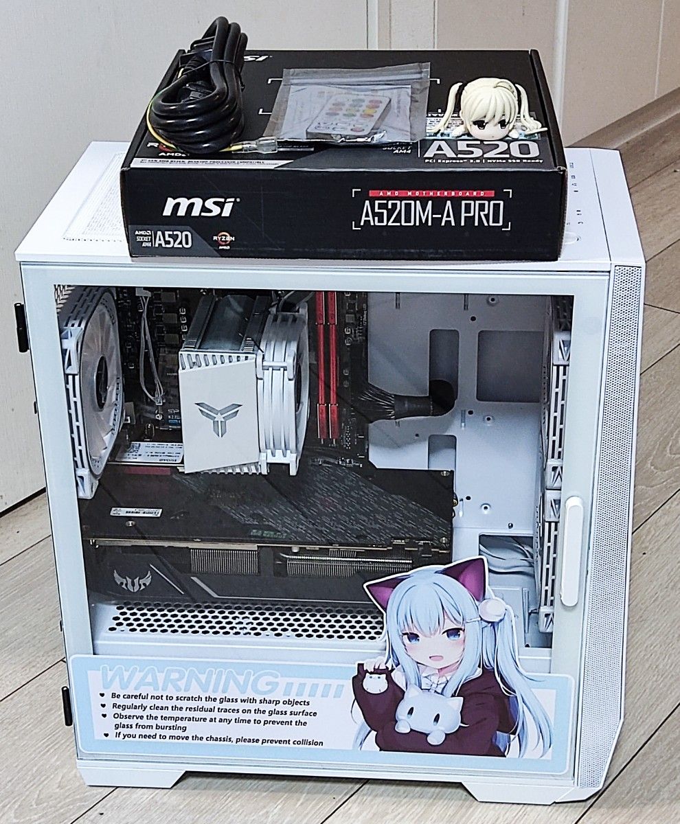 オシャレな白いゲーミングPC Ryzen 5500+RX 5600XT+メモリ16G+SSD 1TB+