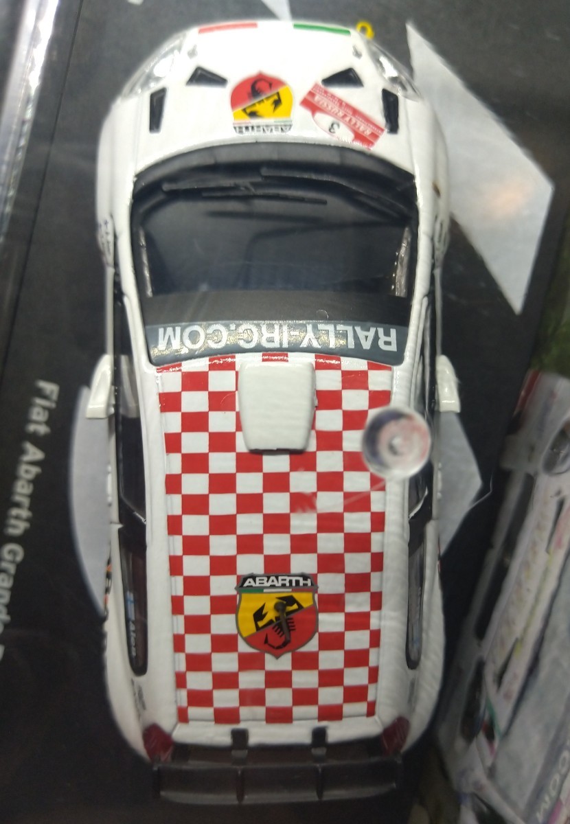 フィアット・アバルト・グランデプント S2000 1/43 Fiat Abarth Grande Punto (デアゴスティーニ DeAGOSTINI ラリーカーコレクション)_画像7