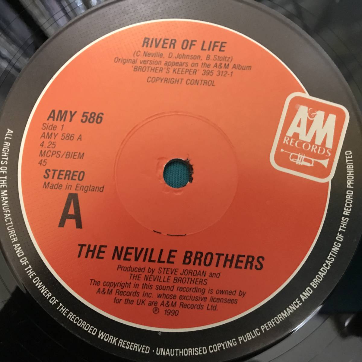 12”●The Neville Brothers / River Of Life UKオリジナル盤 AMY 586_画像3