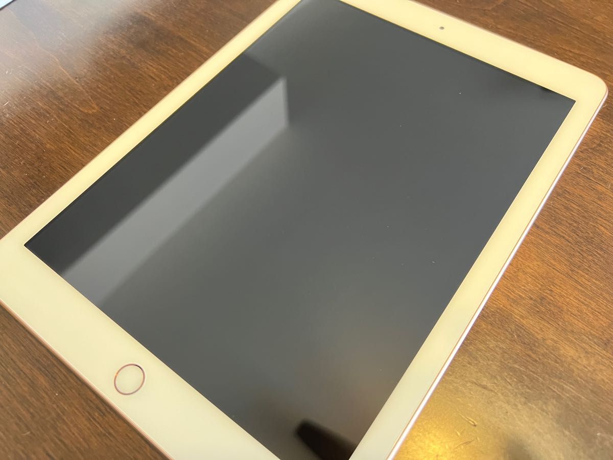 iPad 第6世代 32GB ピンクゴールド wifi用｜PayPayフリマ