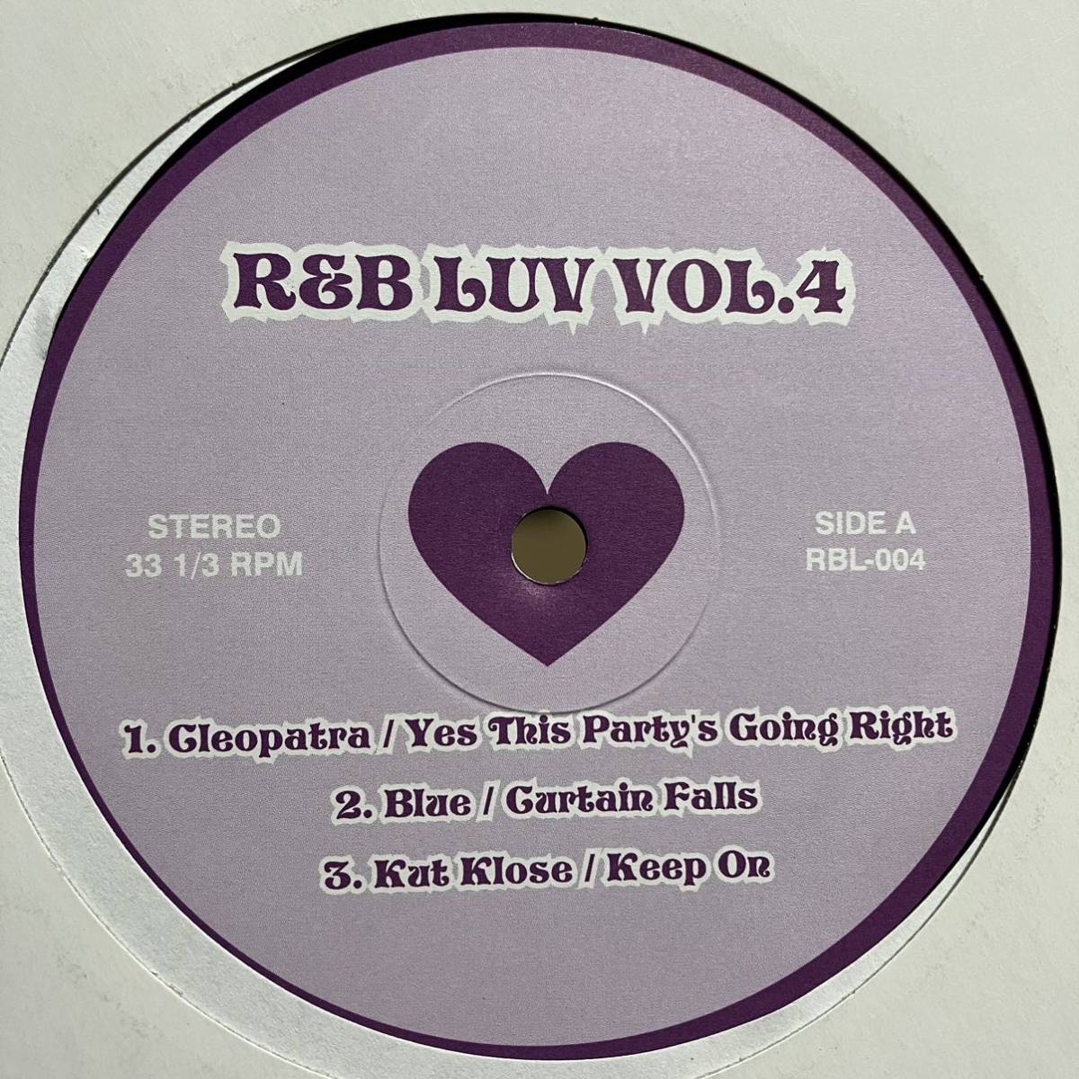 【激レアコンピ】R&B LUV Vol.4 / CLEOPATRA YES THIS PARTY'S GOING RIGHT BLUE CURTAIN FALLS KUT KLOSE KEEP ON YVETTE FAUCHE SHATASHA_画像1