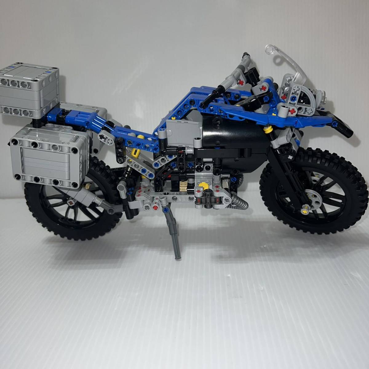 LEGO r1200 BMW レゴ　レゴテクニック 完成品　レゴ TECHNIC BMW R 1200 GS アドベンチャー 42063 シール未使用_画像3