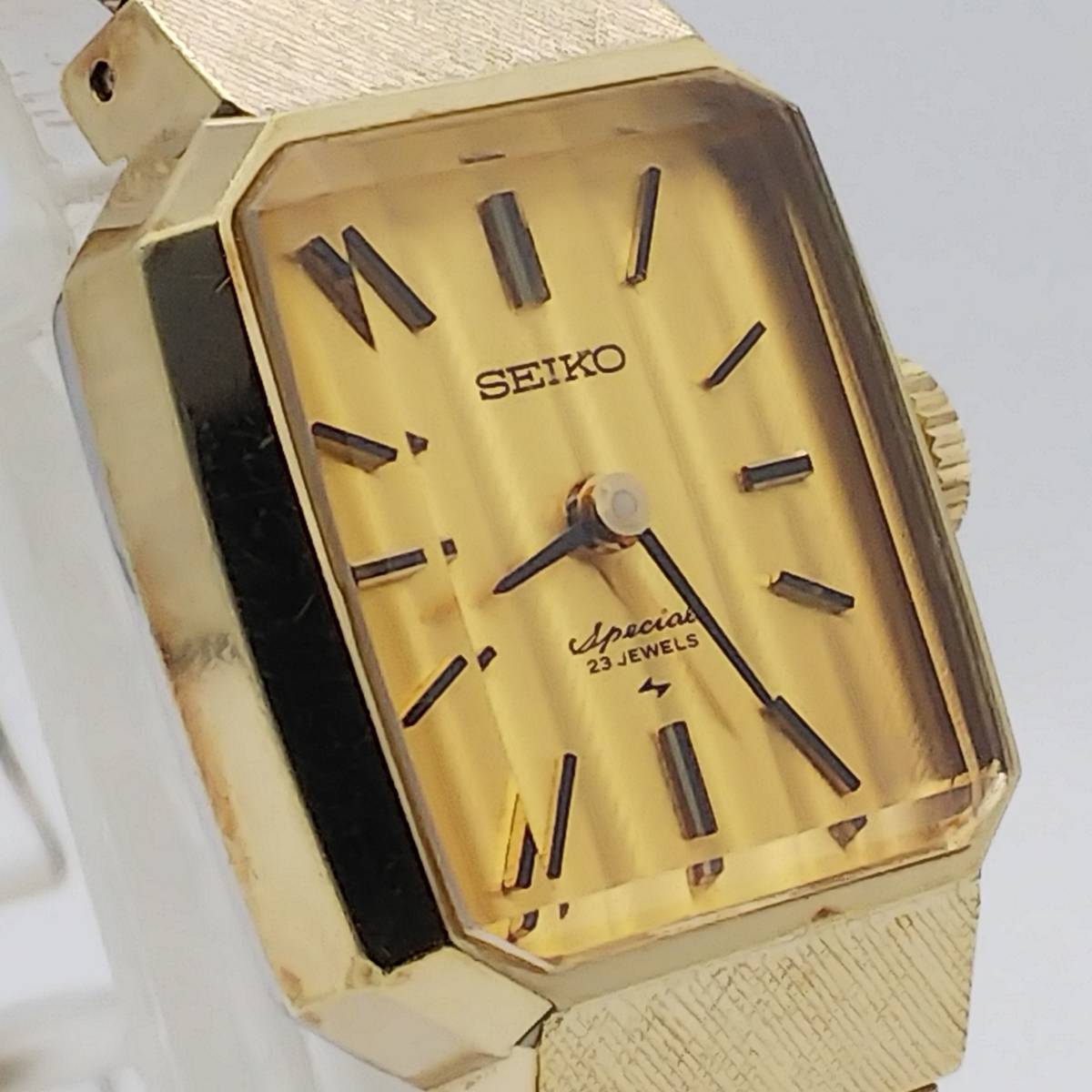 送料無料【手巻き】【稼働品】 セイコー SEIKO 純正ベルト 送料無料【手巻き】【稼働品】 セイコー SEIKO 純正ベルト