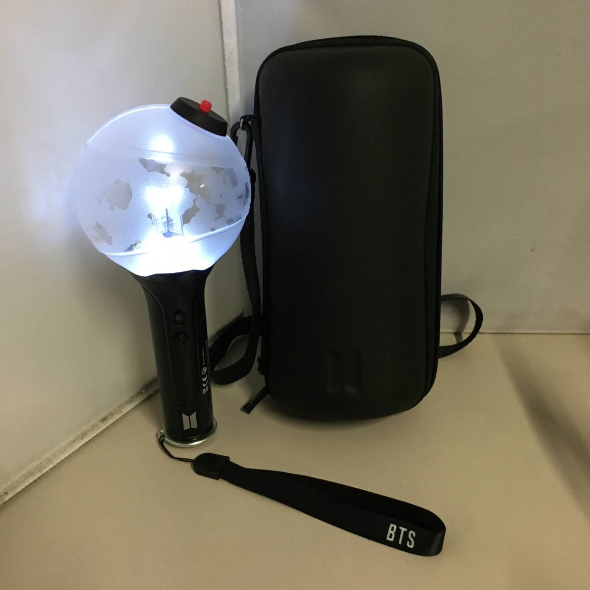 ○ファンミ VOL.5 MAGIC SHOP ケース付き BTS オフィシャルライト