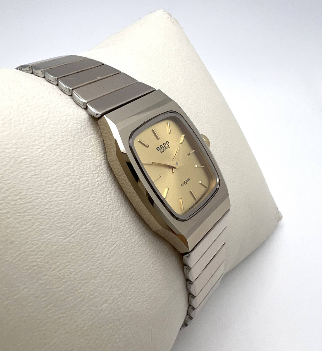 稼働中 RADO ラドー QZ 133.9573.3 ダイヤスター スクエア ゴールド