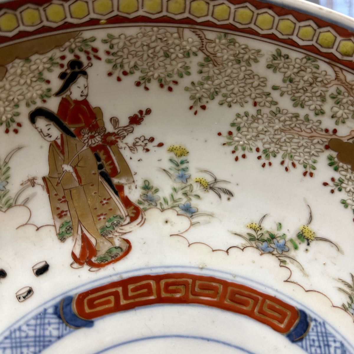 骨董品 古伊万里 有田焼 明治時代 錦手金彩色絵 飾り皿 大皿 骨董品 古伊万里 有田焼 明治時代 錦手金彩色絵 飾り皿 大皿