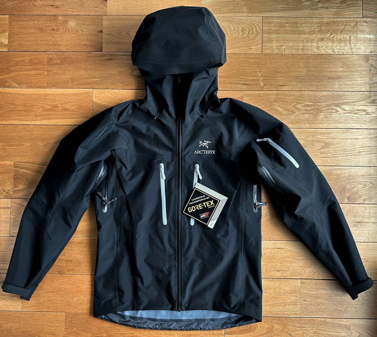 【新品 国内正規 Larry June着用】ARC'TERYX Alpha SV Jacket Men's Orca Small アークテリクス アルファ ゴアテックス ブラック S 黒