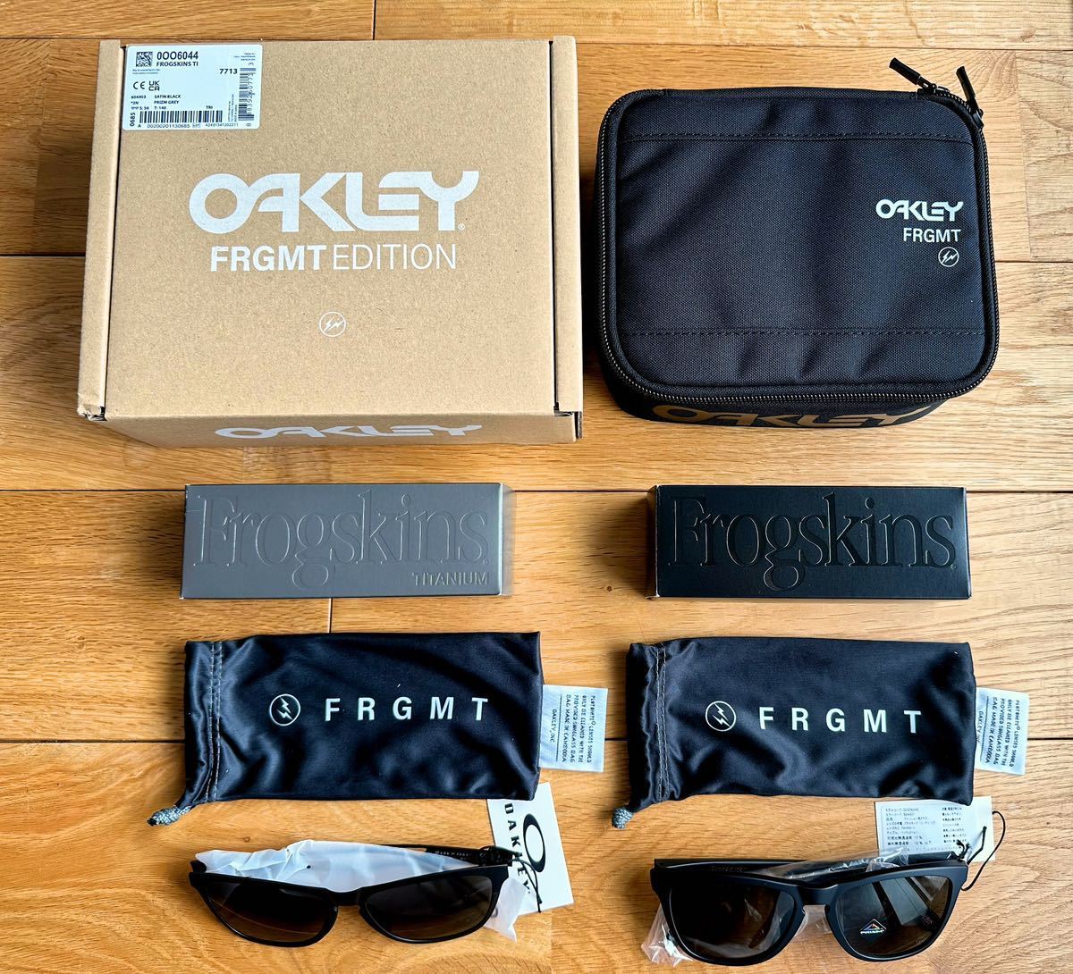 【2本セット 新品】fragment design oakley プレミアムバンドルセット Frogskins TI ＆ Frogskins サングラス フラグメント 藤原ヒロシ