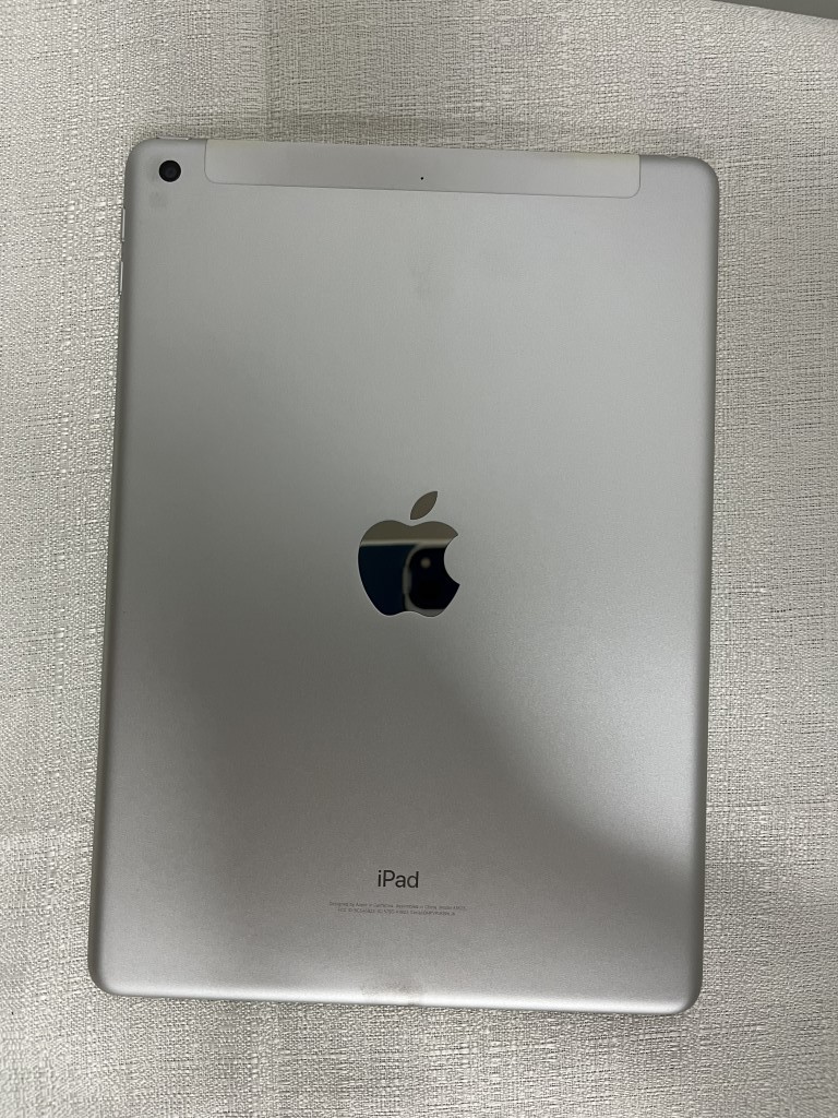 MP1L2J/A○Apple iPad （第5世代）Wi-Fi+Cellular 32GB ○A1823中古 No.15 