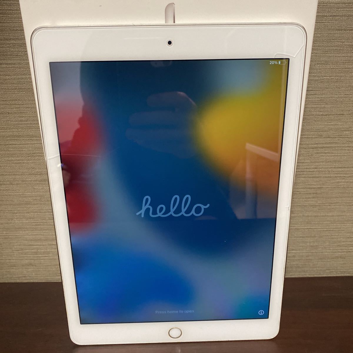 ジャンク品 Apple iPad Air 2 Wi-Fi 64GB シルバーの画像1