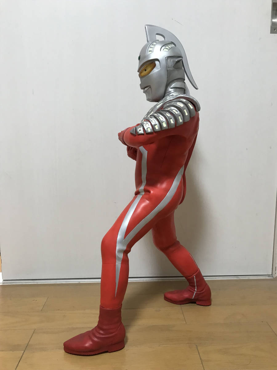 ウルトラセブン 塗装済みキット 海洋堂