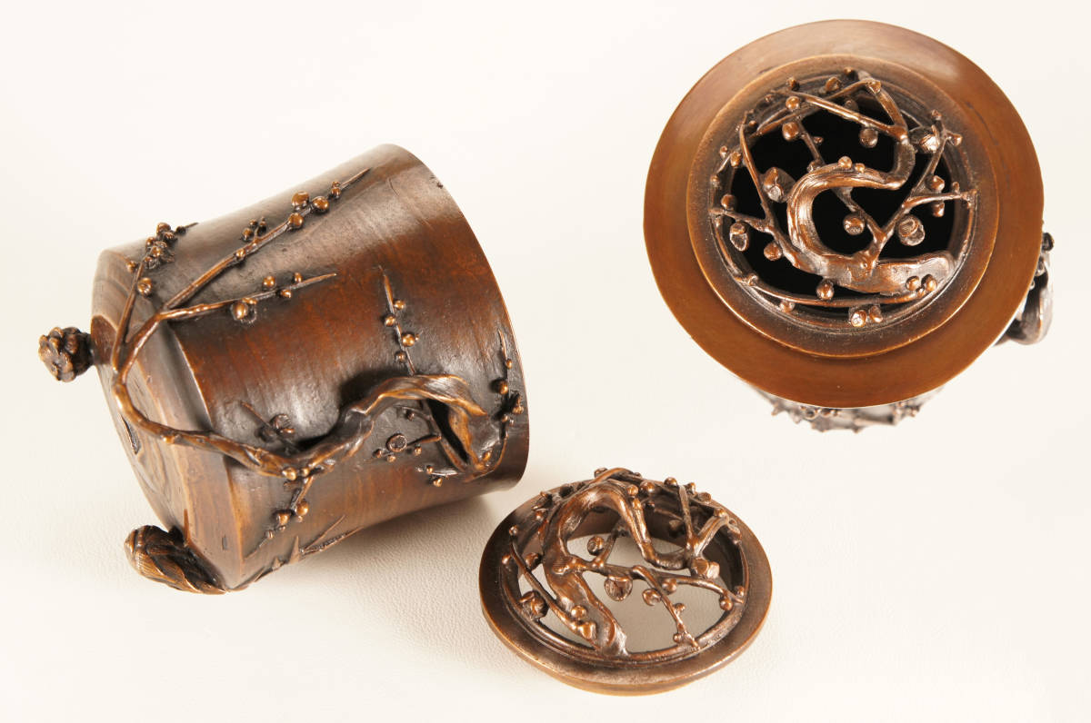 蝋型鋳物師平井昇(昇甫)造蝋型鋳銅松竹梅香炉共箱(高14.5cm 蝋型鋳物師平井昇(昇甫)造蝋型鋳銅松竹梅香炉共箱(高14.5cm