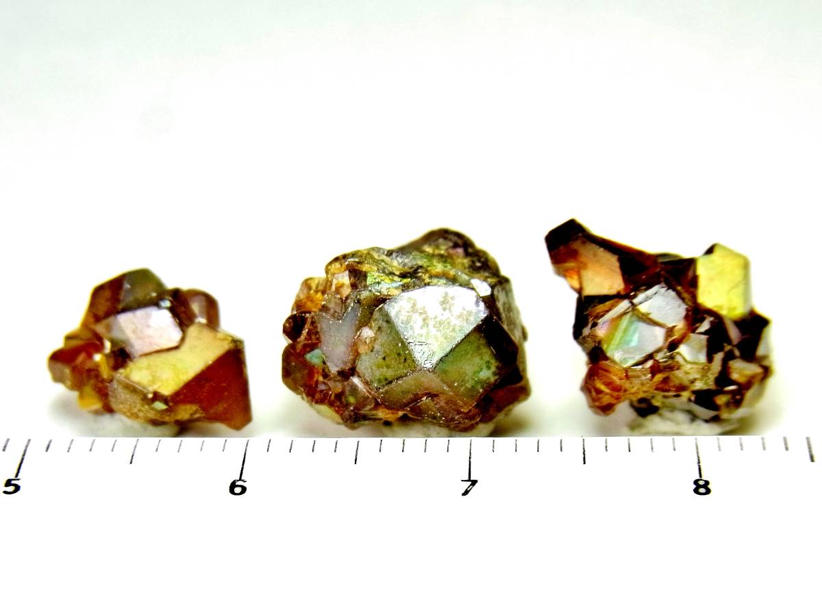 [国産鉱物]　レインボーガーネット小群晶・奈良県産　M42 _画像5