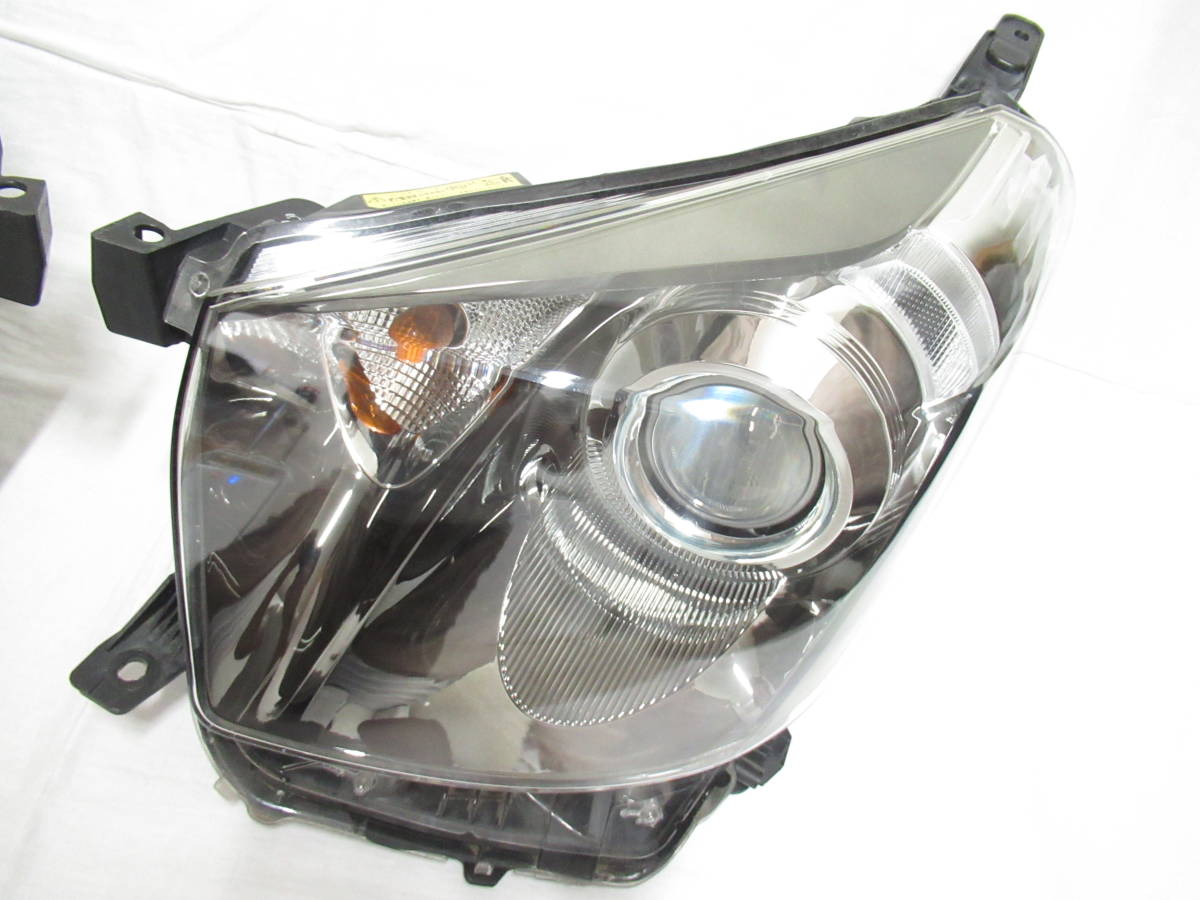 ★即決★美品★バラストバーナー付★ NGJ10 NGJ10 後期 IQ 左右 HID ヘッドライト　81110-74062　81150-74062　　236_画像2