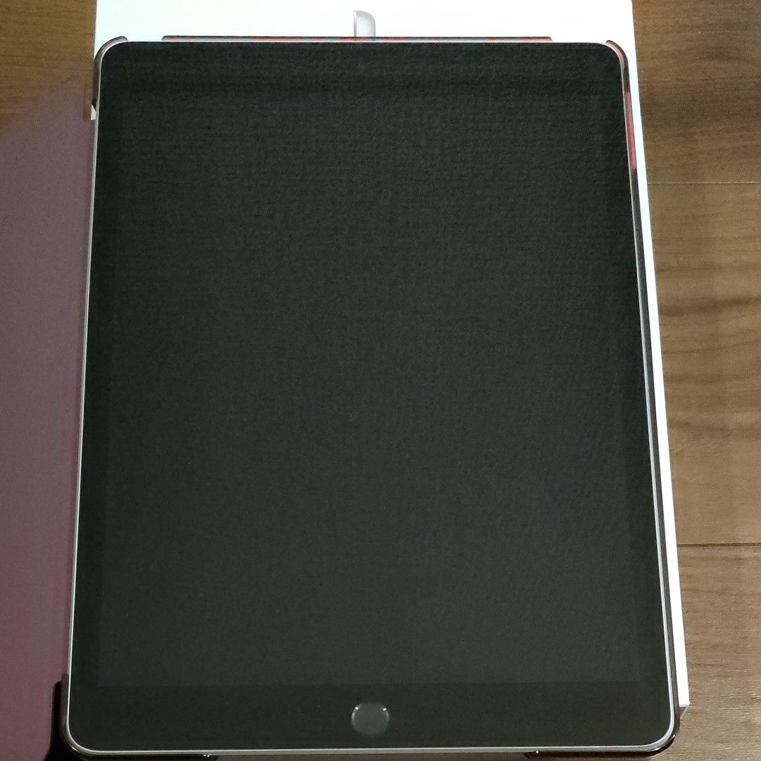 ほぼ未使用】iPad 10 2インチ 第9世代 Wi-Fi 64GB シルバー 2021年