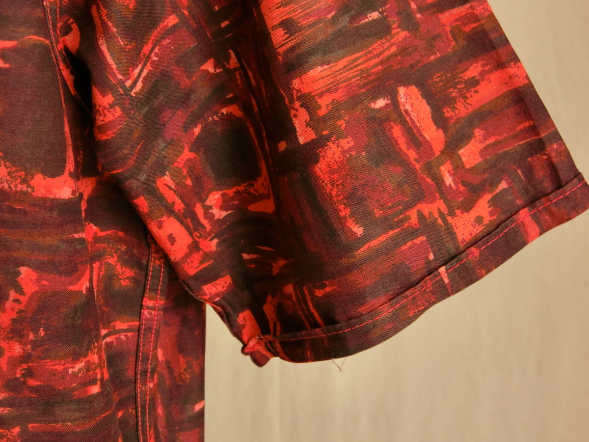 1950s60sイギリスプリントコットンレジャーシャツ ブリティッシュビンテージ 総柄 半袖 ショートスリーブ レッド アロハ_画像4
