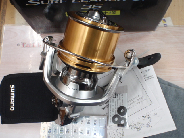 新品 シマノ(SHIMANO) 18 サーフリーダー 【SD35 標準仕様】 スピニングリール 釣り具 フィッシング 海釣り 投げ釣り キス カレイ クロダ