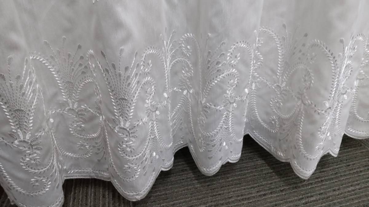 トルコ製高級刺繍オーダーレース 幅201cm~300cm x 高さ220cm トルコ製高級刺繍オーダーレース 幅201cm~300cm x 高さ220cm