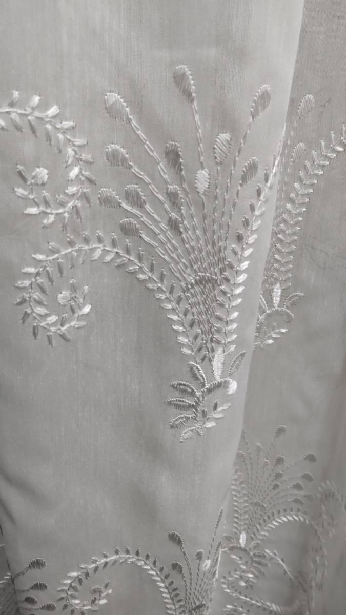 トルコ製高級刺繍オーダーレース 幅201cm~300cm x 高さ220cm トルコ製高級刺繍オーダーレース 幅201cm~300cm x 高さ220cm