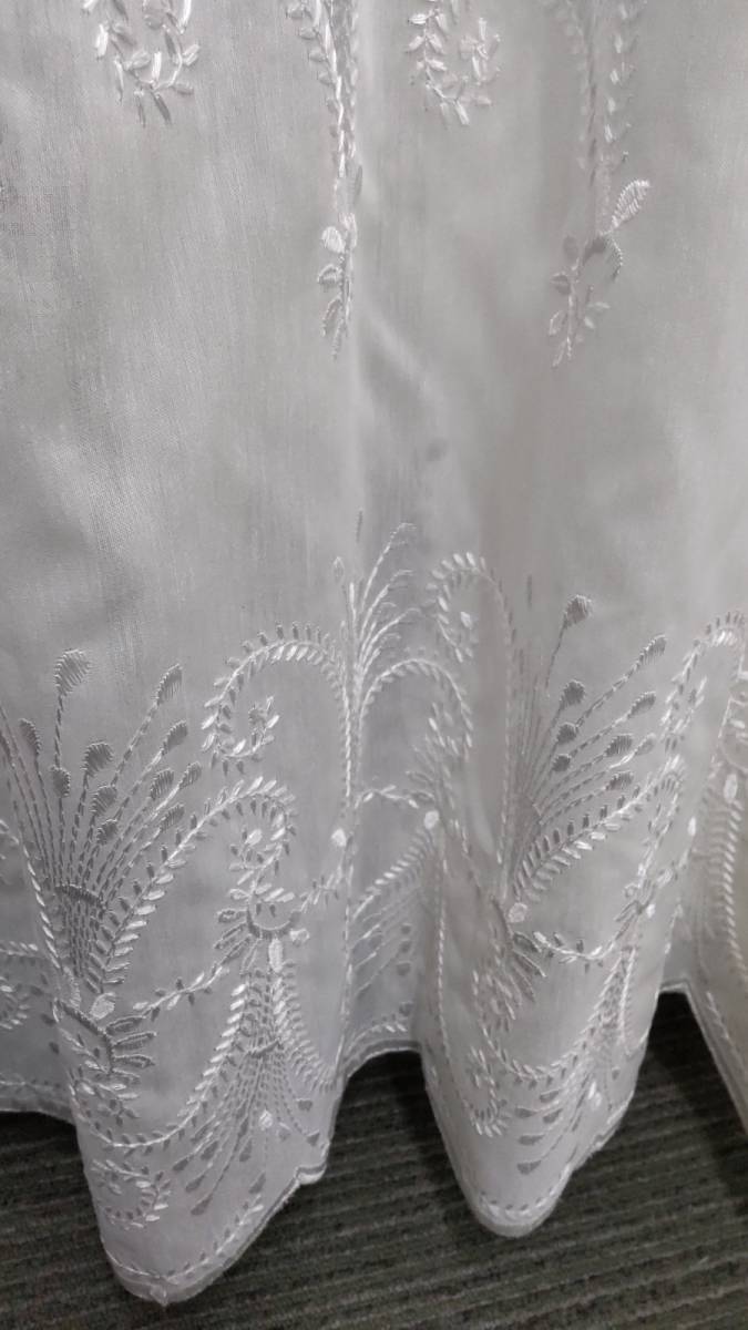 トルコ製高級刺繍オーダーレース 幅201cm~300cm x 高さ220cm トルコ製高級刺繍オーダーレース 幅201cm~300cm x 高さ220cm