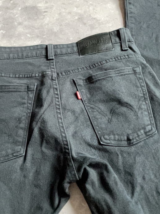 即決 W30 エドウィン EDWIN スキニー SKINNY No.E5037R ブラック ストレッチ 黒 日本制 MADE IN JAPAN 裾チェーンステッチ仕様