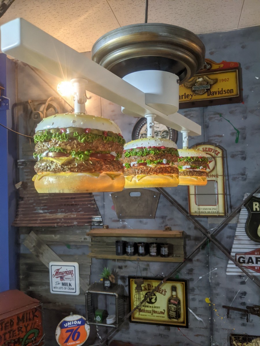 バーガーズカフェ シーリングライト 3連結式 天井照明 バーガーライト #ハンバーガー#アメリカンダイナー #店舗什器 #アメリカンランプ の画像1