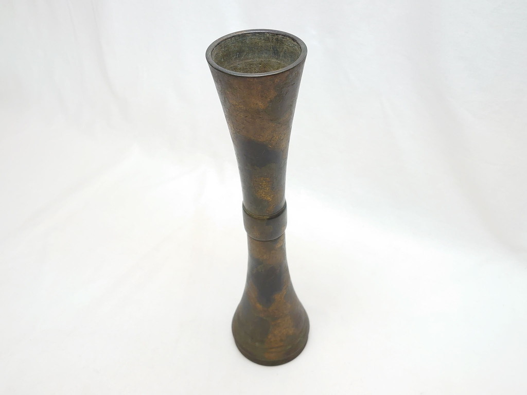 R-063318　三世　秦蔵六 立鼓式　塗金銅花器　花瓶(金工家、平安蔵六、花入)(R-063318)