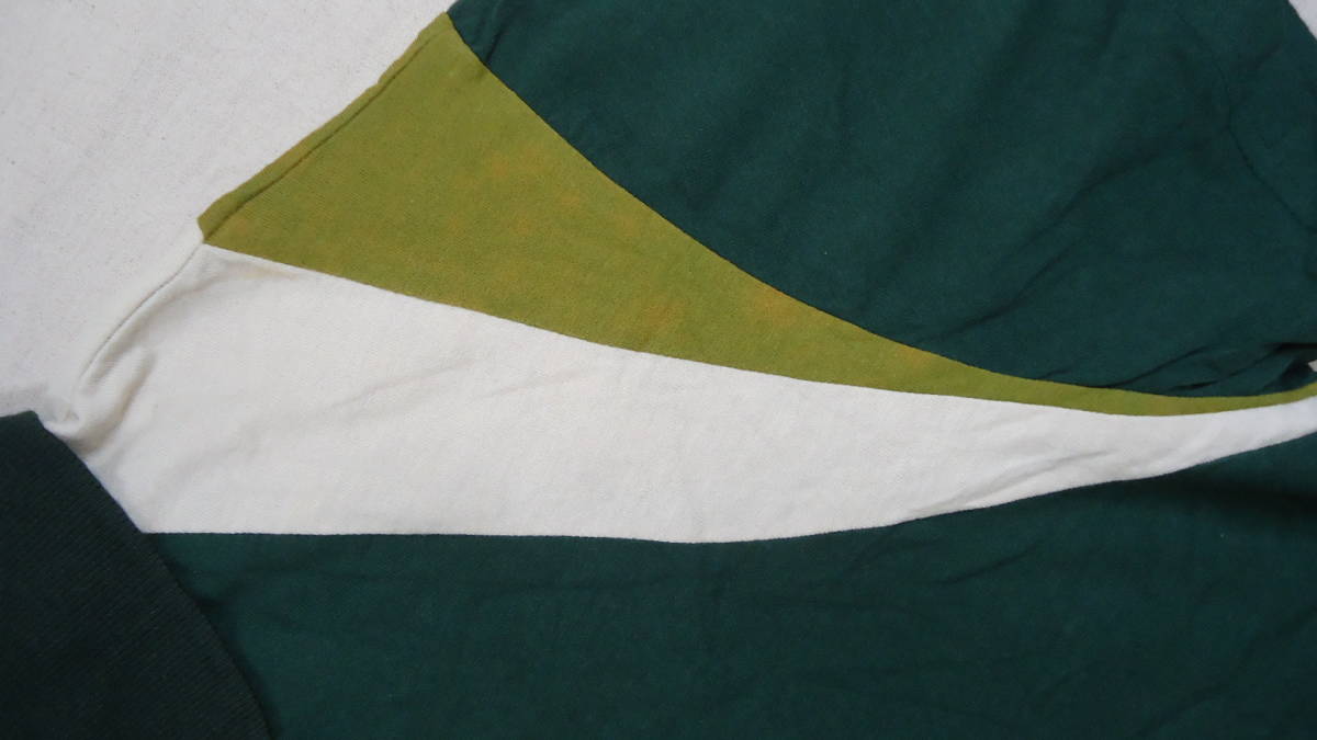 VOLCOM 旧モデル 半袖 ポロシャツ 緑 L %off ボルコム Surf Snow レターパックライト おてがる配送ゆうパック 匿名配送_袖付けのマスタード部分に変色・退色があり