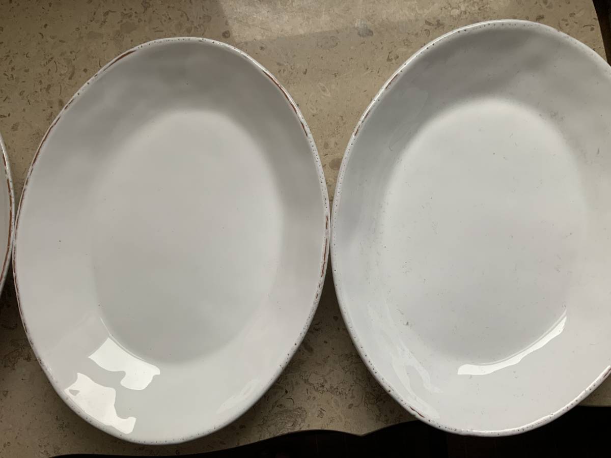 再値下げ　未使用新品　イタリア製　ヴィルジニア　白　オーバル　カレー皿　3枚組　長辺25.5cm 短辺約19.5cm 高4.5cm _画像3