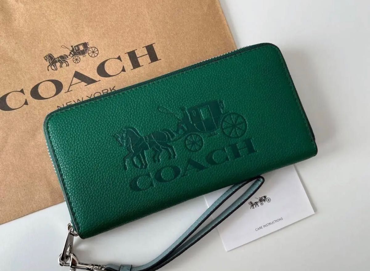ラスト一点 新品 COACH コーチ長財布グリーン 馬車 ストラップ ラスト一点 新品 COACH コーチ長財布グリーン 馬車 ストラップ
