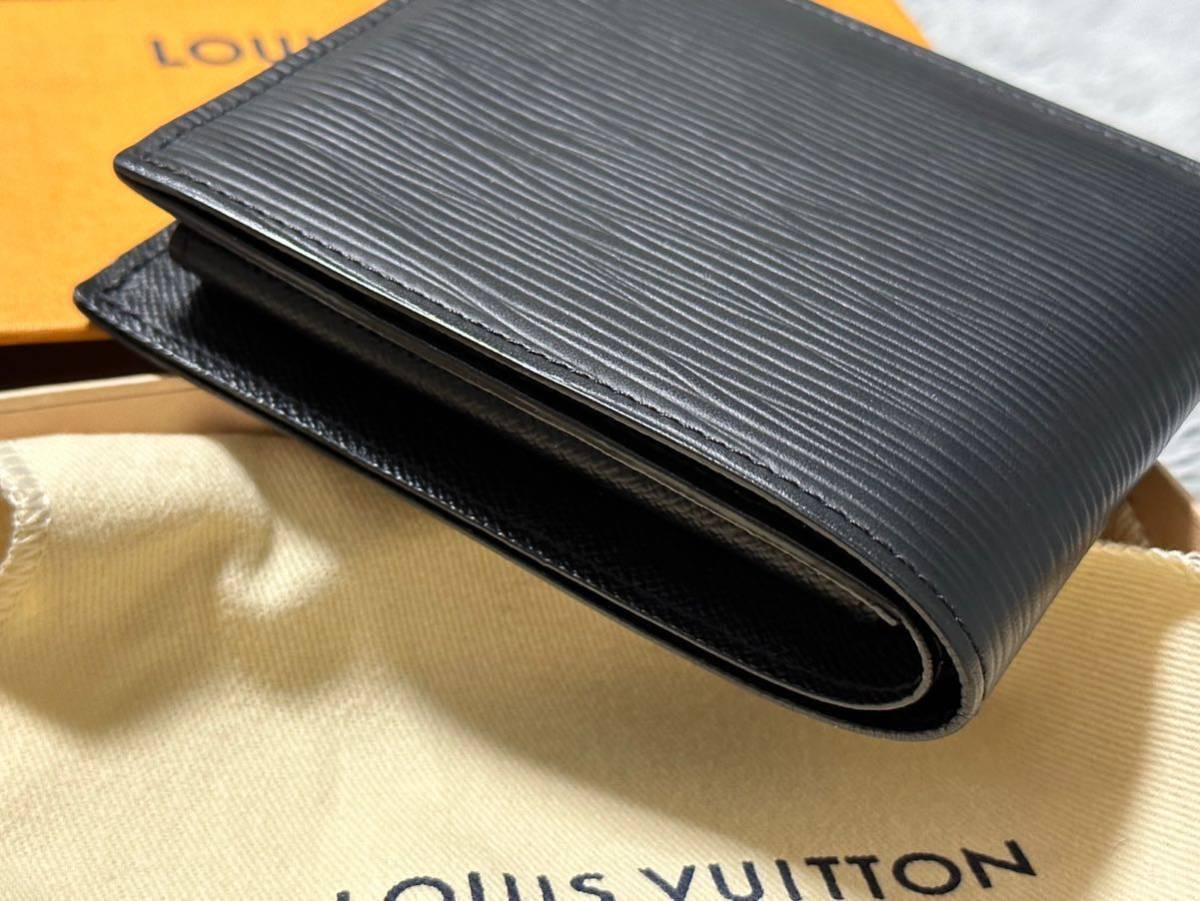 ◇使用2日のみ◇新型 ルイヴィトン ポルトフォイユマルコNM 二つ折り