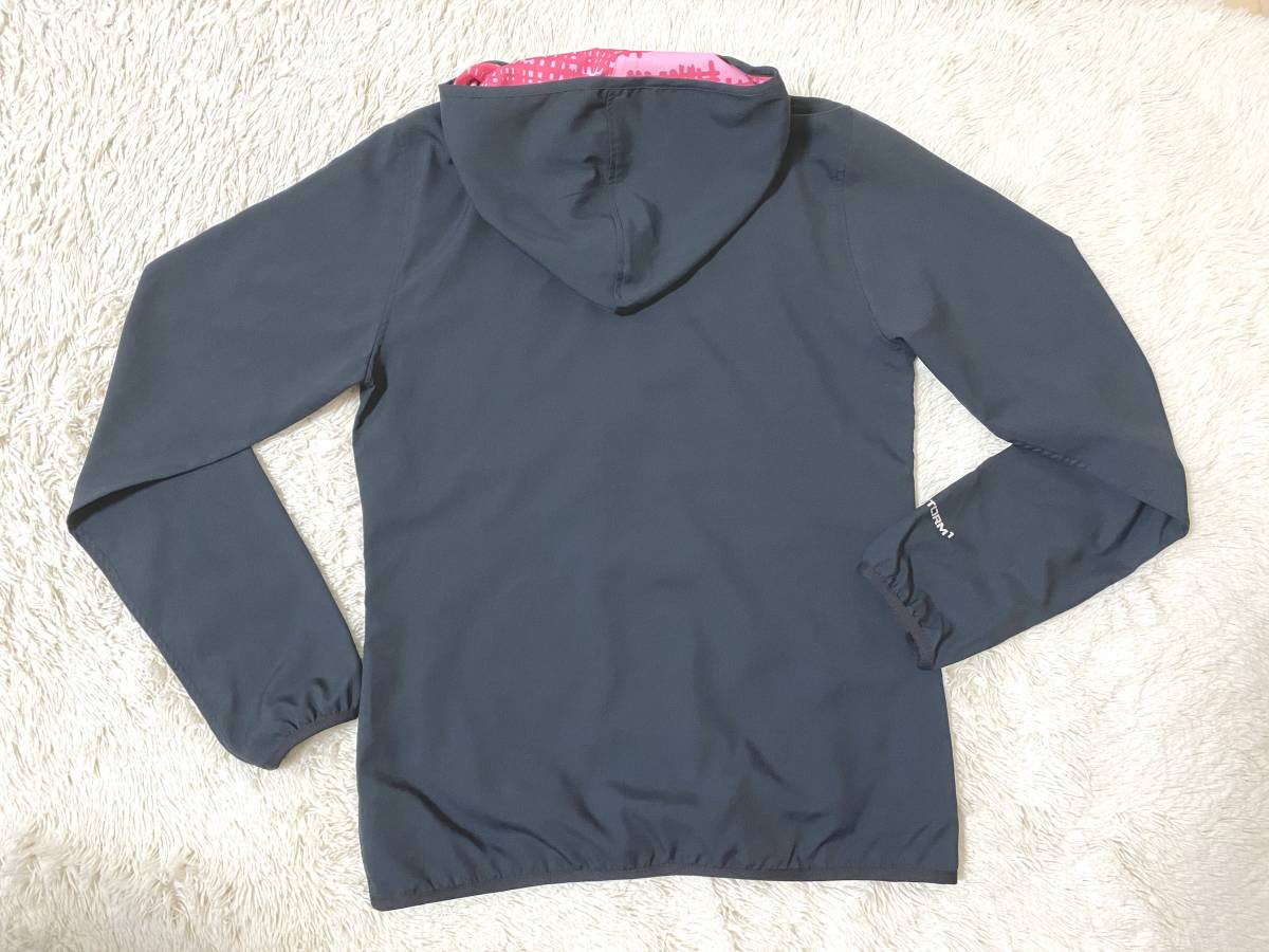  Lady's SM size : Under Armor * thin jacket * Parker : black fluorescence pink fastener line 