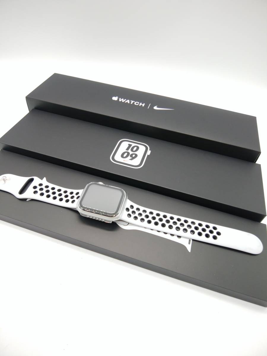 送料無料/新品】 Nike MKR43J/A アップルウォッチ Watch Apple □ SE