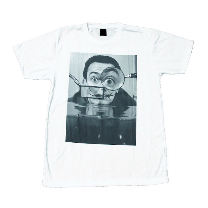 サルバドール・ダリ 芸術家 ヒゲの画家 アート スペイン ストリート系 デザインTシャツ おもしろTシャツ メンズ 半袖★tsr0390-wht-m_画像1