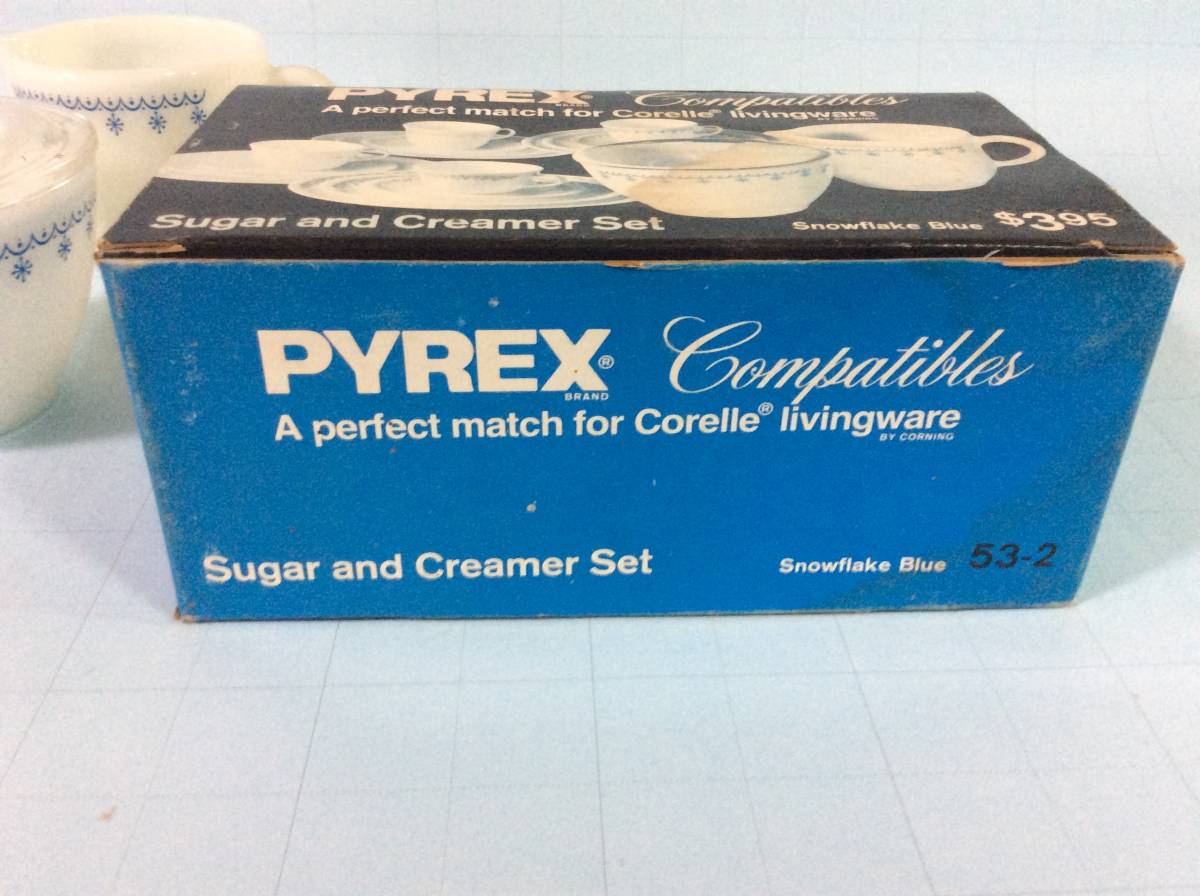 [ in box / unused /OLD PYREX] Pyrex / snow flakes / sugar pot & creamer / Vintage / milk glass 