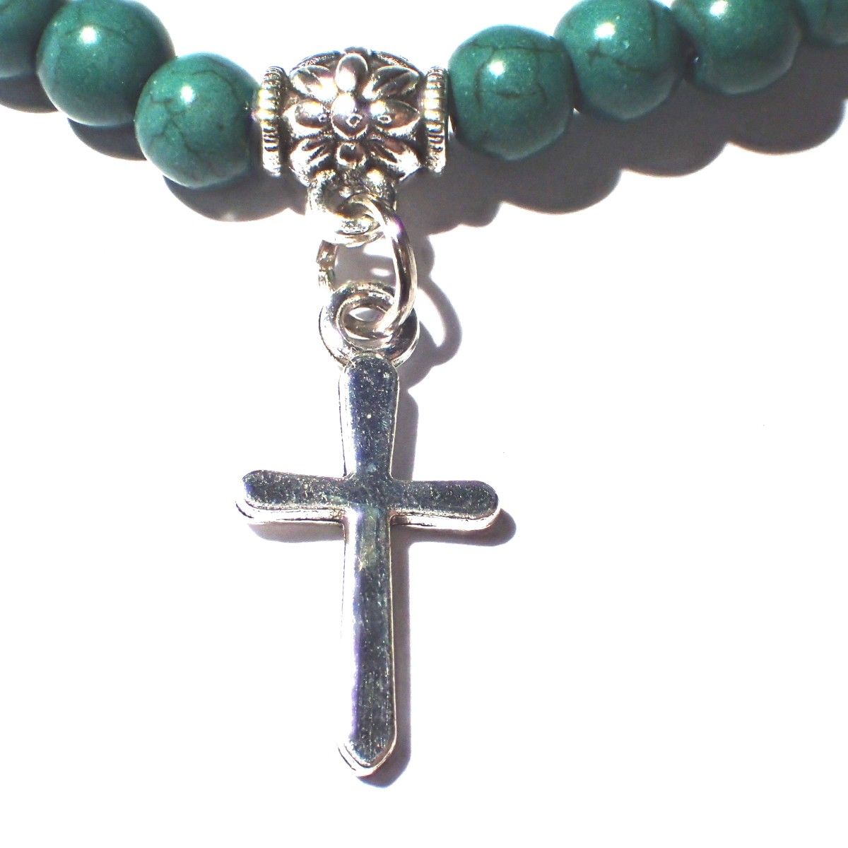 十字架　クロスモチーフ　天然石　緑色　グリーン　ビーズ　ブレスレット　数珠