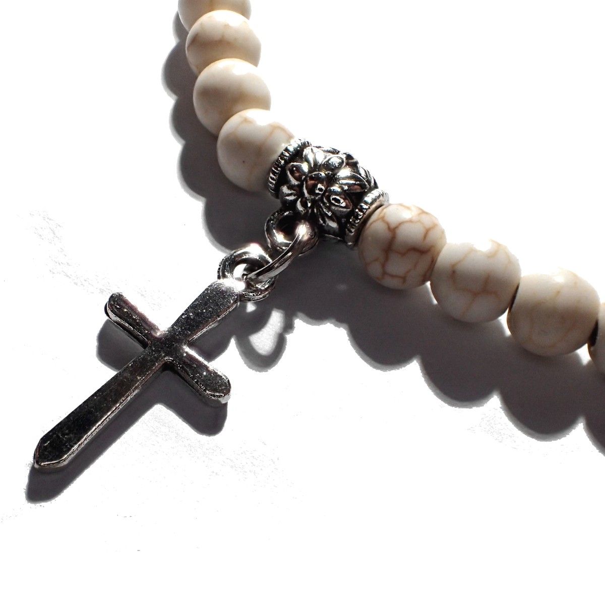 十字架　クロスモチーフ　天然石　パール色　卵色　ビーズ　ブレスレット　数珠