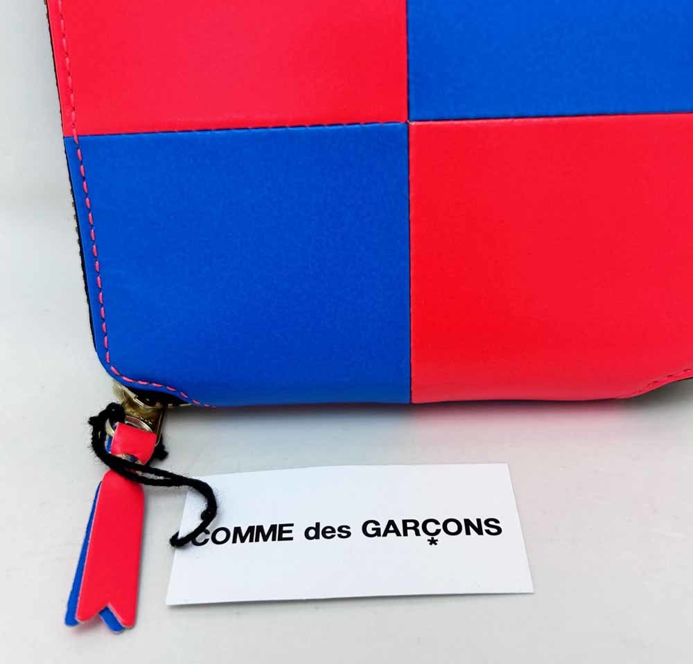  new goods COMME des GARCONS Comme des Garcons round fastener purse SA2100FS blue / orange 