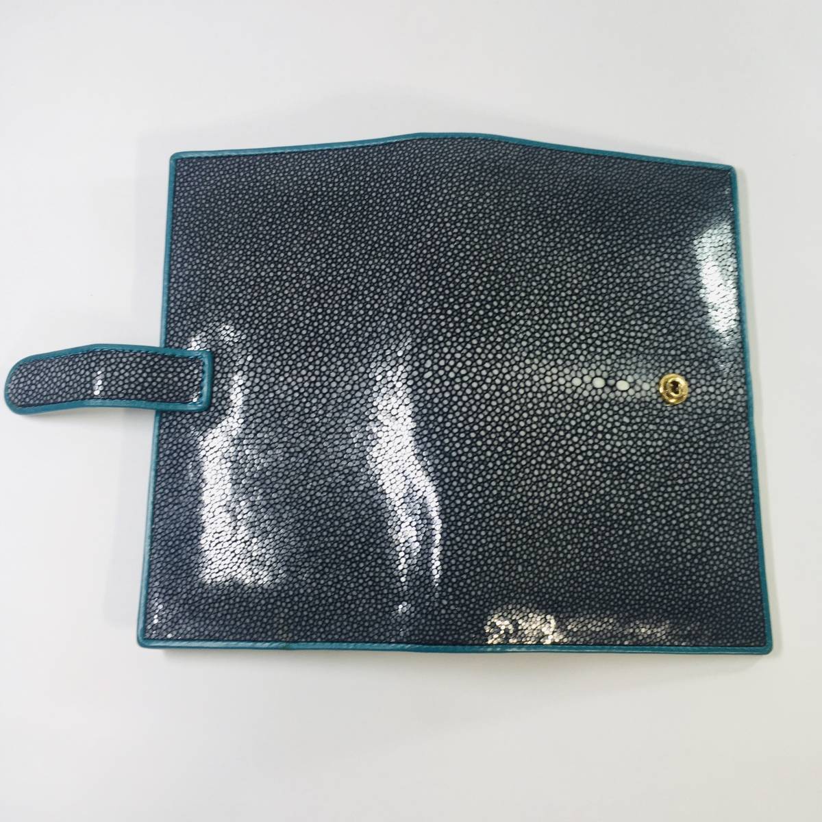 【新品未使用/送料無料】スティングレイ革 ブラック 長財布 バネホック 1枚革 エイ ガルーシャ