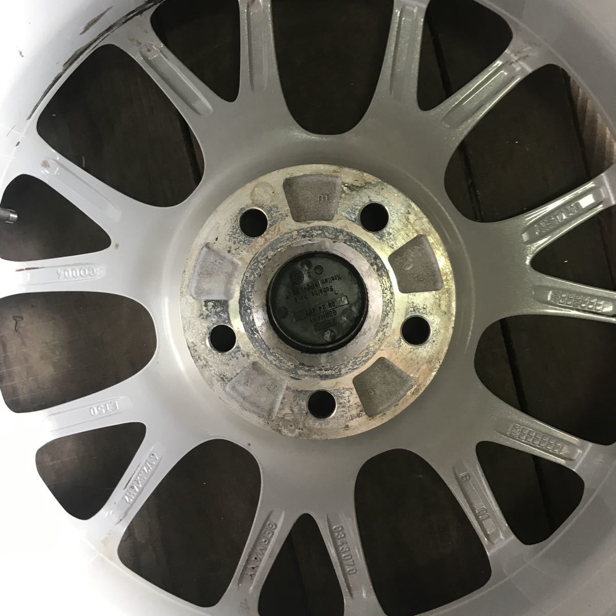  BBS 16インチ 16H2×6.5JJ OFF;+50 PCD;112-5H ハブ径;約56mm 少し傷あり 1本センターキャップ欠品 4本_画像8