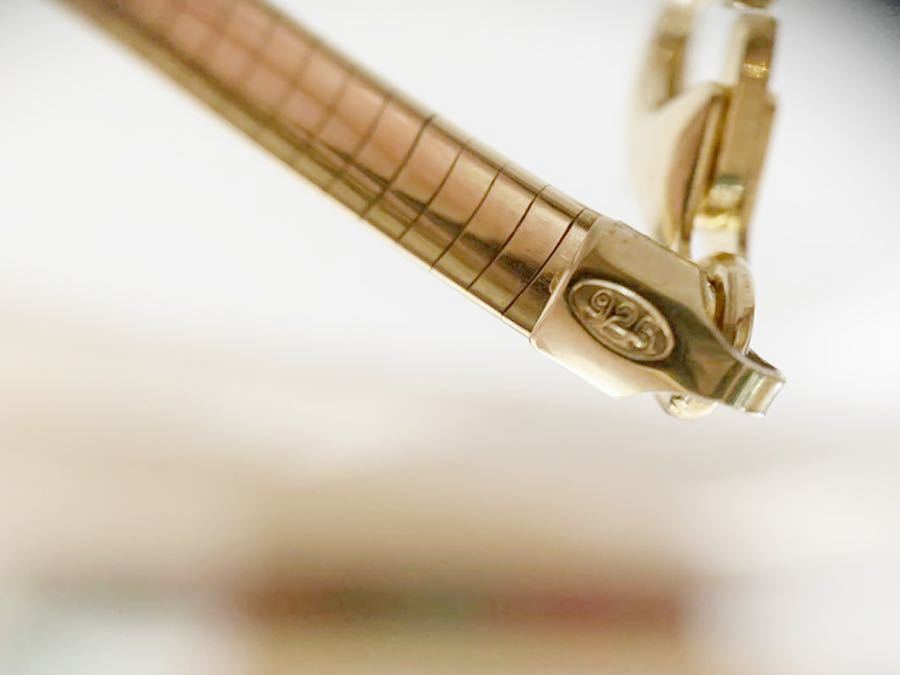 【美品】イタリア製 ゴールド オメガネックレス　925刻印有 チョーカーネックレス ITALY SILVER スネークネックレス デザインネックレス_画像9