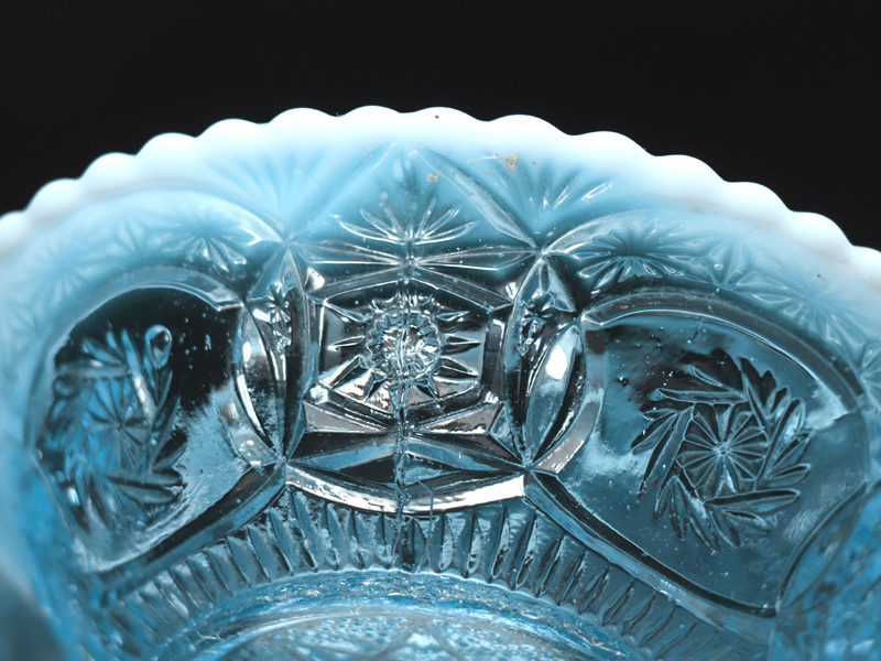 【開】昭和初期 昭和レトロ プレス成型オパールセント暈し青ガラス小鉢 氷コップ 5客 G78_画像4