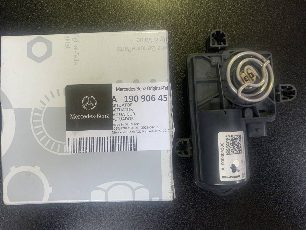 AMG　C63S　マフラー　可変バルブ　アクチュエーター　実働品　205　1909064500_画像3