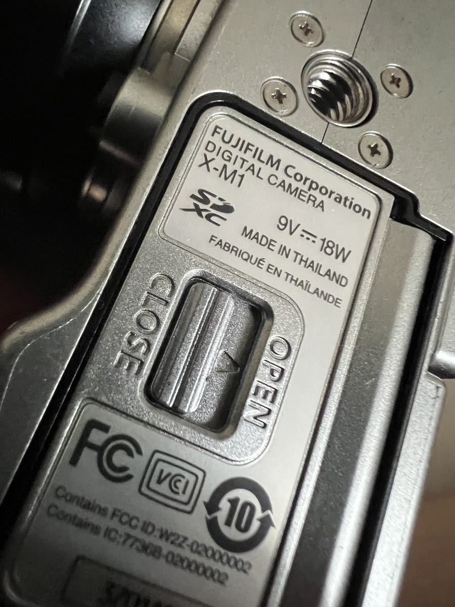 簡易動作確認済み】Fujifilm 富士フィルム デジカメ X-M1 KIWIFOTOS TA